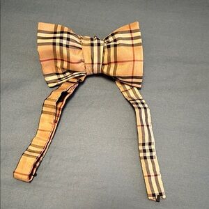 Burberry London silk bow tie